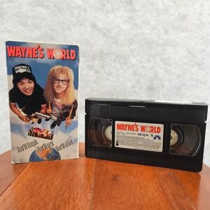 Waynes World VHS Movie Tape Paramount Pictures 1992 Mike Myers Comedy